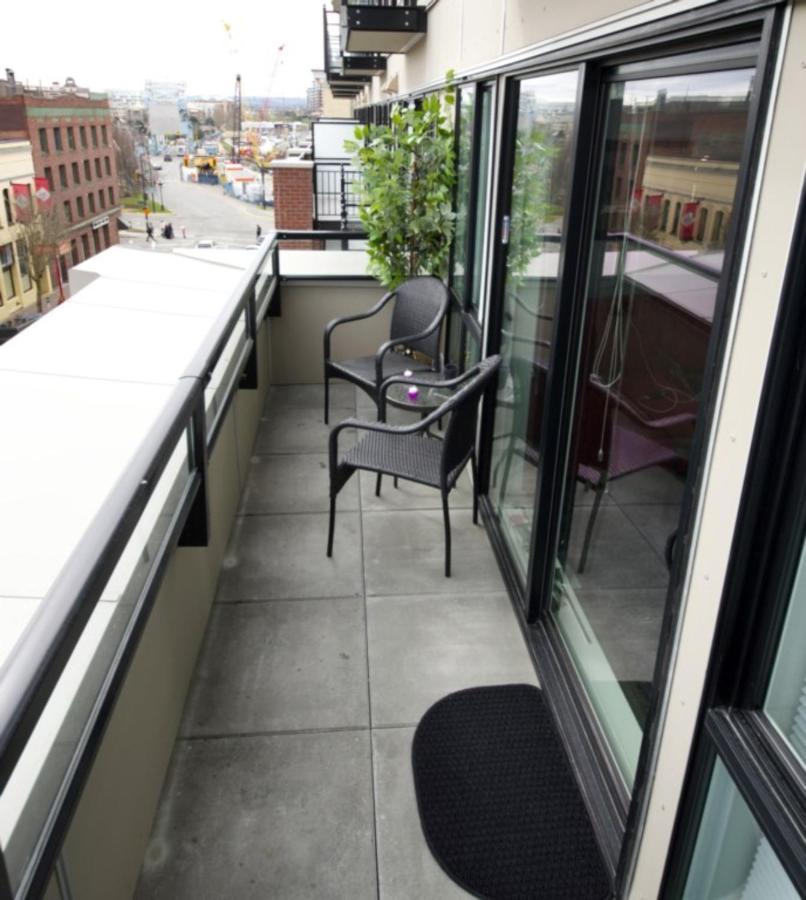 Urban Den Apartment Victoria Luaran gambar